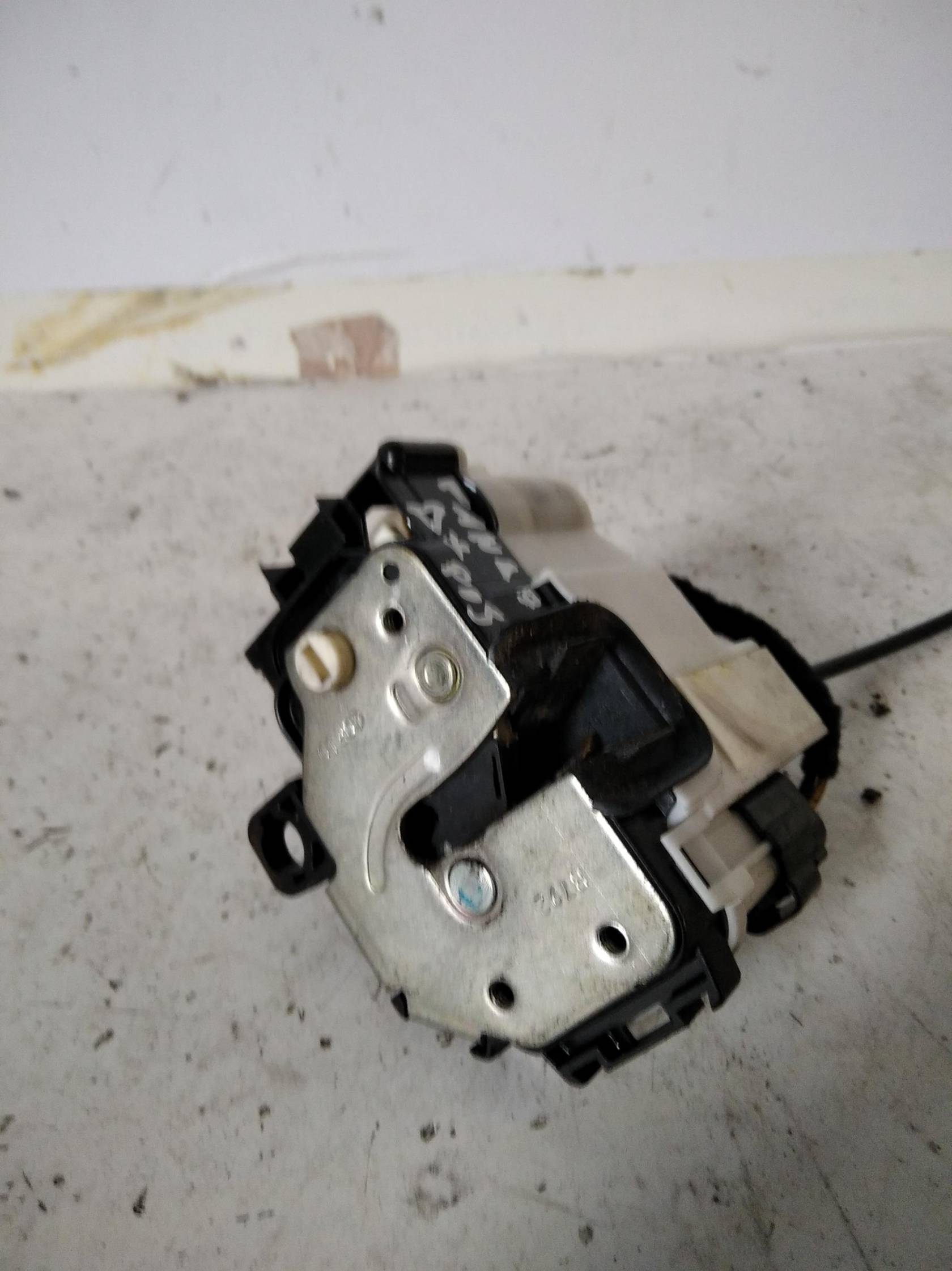 Serratura porta post. dx.